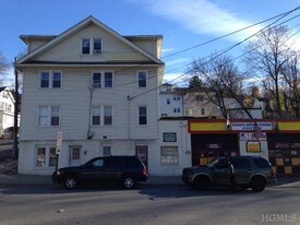 1565 Park St in Peekskill, NY - Building Photo