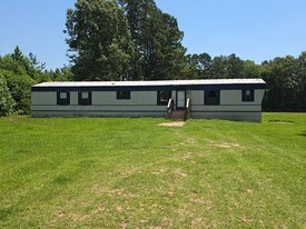 9753 FM226 in Nacogdoches, TX - Building Photo