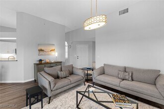 2651 Citrus Lake Dr in Naples, FL - Building Photo - Building Photo