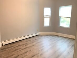 146 Spencer St, Unit #2 in Boston, MA - Building Photo - Building Photo