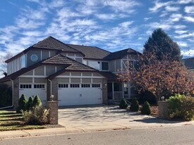 9402 Oakbrush Way in Lone Tree, CO - Building Photo