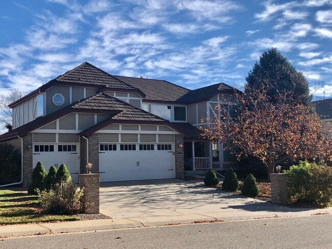 property at 9402 Oakbrush Way