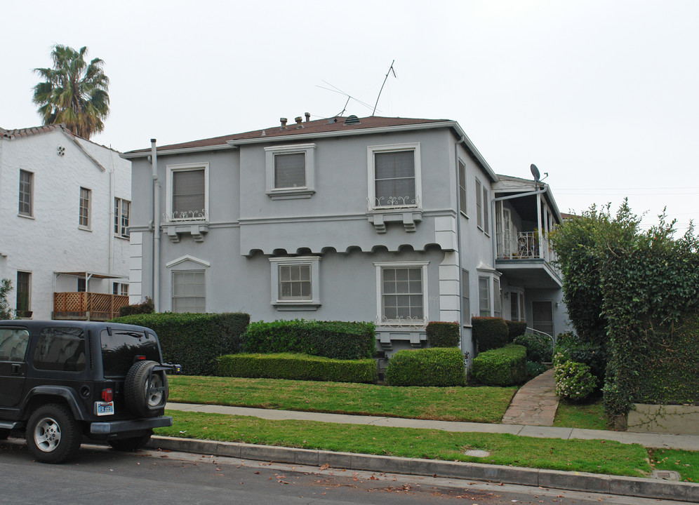 606 N Genesee Ave in Los Angeles, CA - Foto de edificio