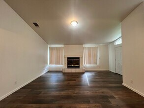 92 Rosewood Cir in Madera, CA - Building Photo - Building Photo