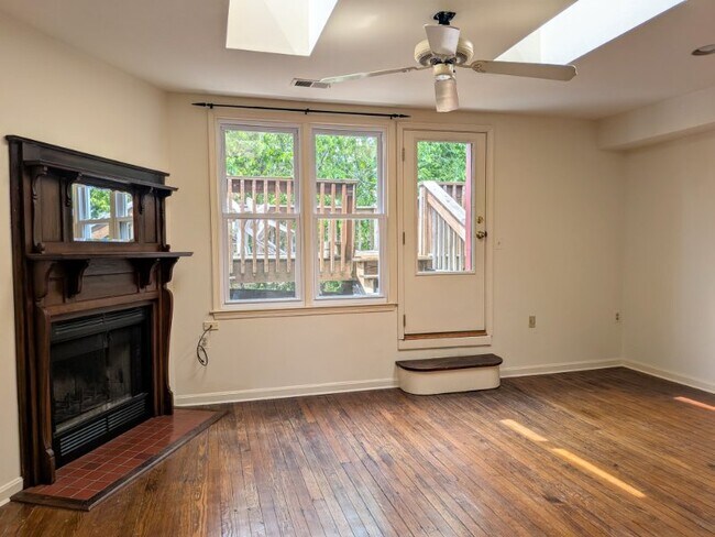 316 Maryland Ave NE, Unit 4 in Washington, DC - Building Photo - Building Photo