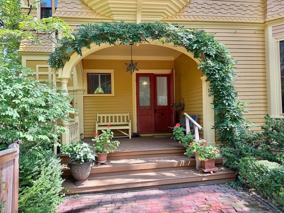 12 Humboldt St in Cambridge, MA - Foto de edificio