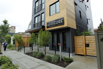 Capitol Core in Seattle, WA - Foto de edificio - Building Photo