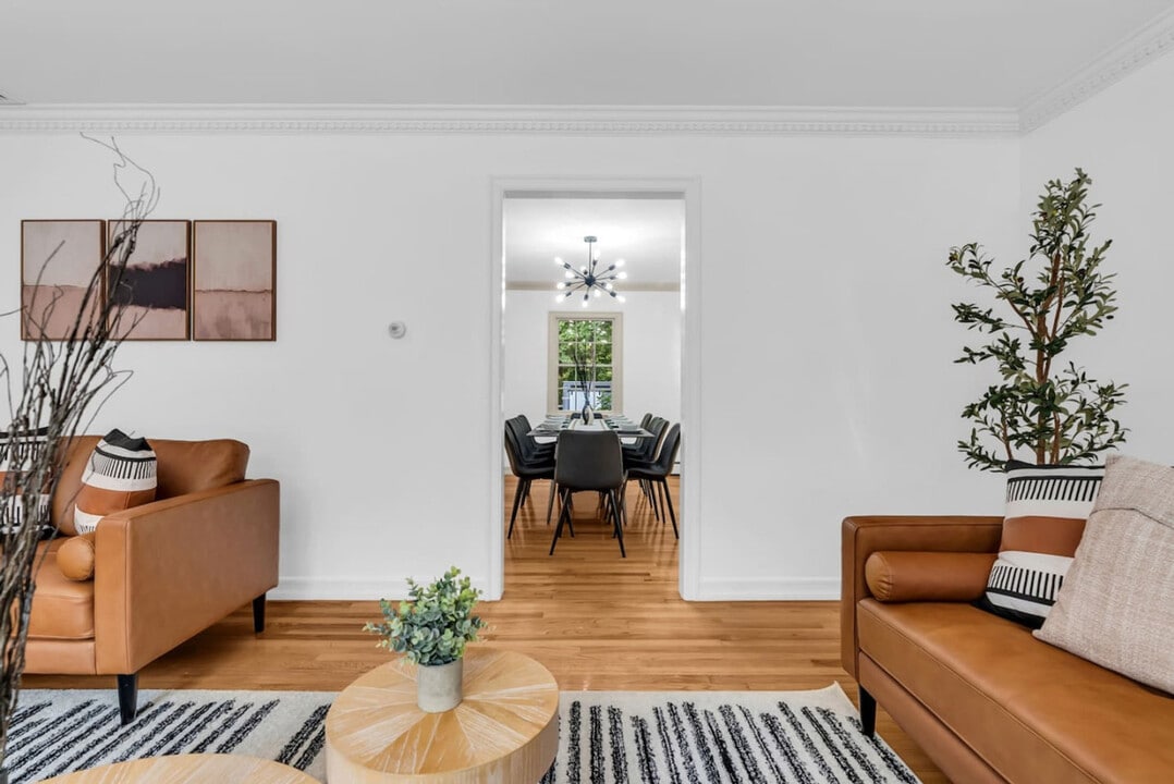 3 Cherry Ln in Airmont, NY - Building Photo