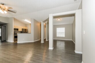 1302 SW Amboy Ave in Port St. Lucie, FL - Building Photo - Building Photo