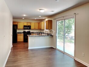 103 Holly Mill Village Dr in Canton, GA - Foto de edificio - Building Photo