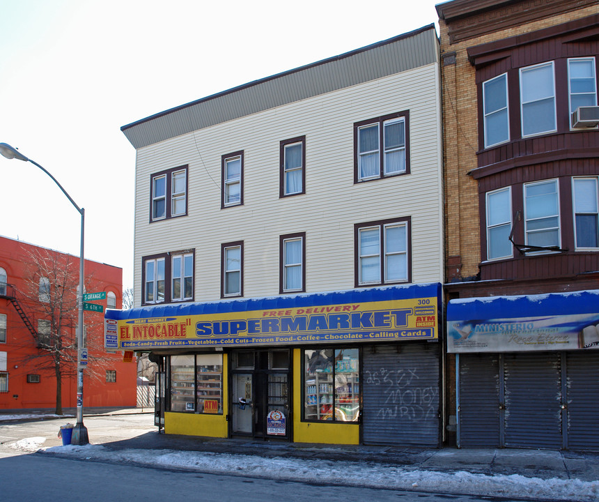 300 South Orange Ave in Newark, NJ - Building Photo