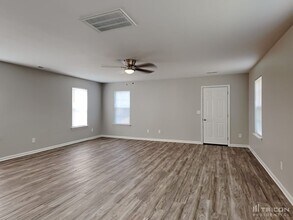 325 Cayman Way in Charlotte, NC - Building Photo - Building Photo