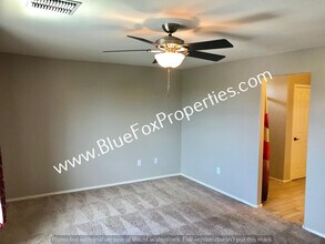 9009 W Rolling Springs Dr in Marana, AZ - Foto de edificio - Building Photo