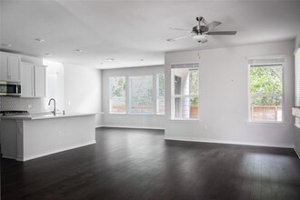 4910 Plum Peach Bend in Austin, TX - Building Photo - Building Photo