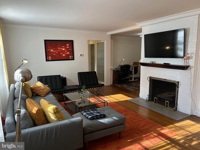 property at 5507 Chesterbrook Rd