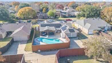 913 Sandhurst Dr in Plano, TX - Building Photo - Building Photo