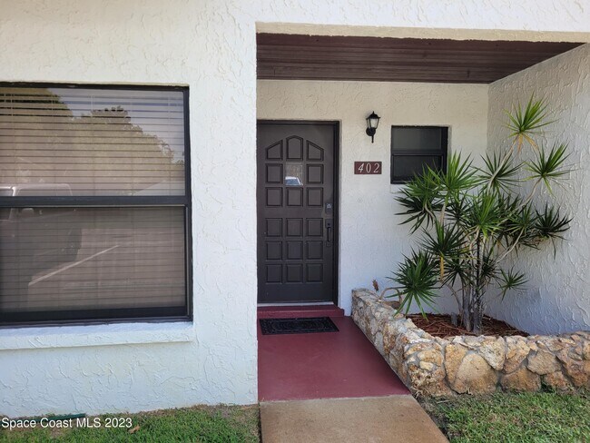 402 Sailfish Ave in Cape Canaveral, FL - Building Photo - Building Photo