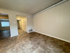 813 S Grosvenor Ct in Virginia Beach, VA - Building Photo - Building Photo