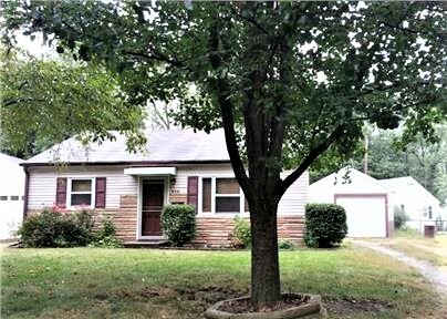property at 908 Crestwood Dr