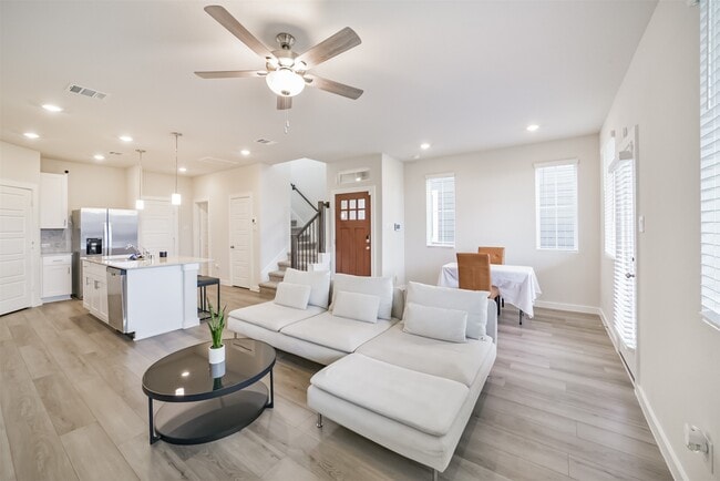 14834 Slow River Ave in Houston, TX - Building Photo - Building Photo