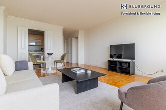 221 Massachusetts Ave, Unit FL9-ID1077 in Boston, MA - Building Photo - Building Photo