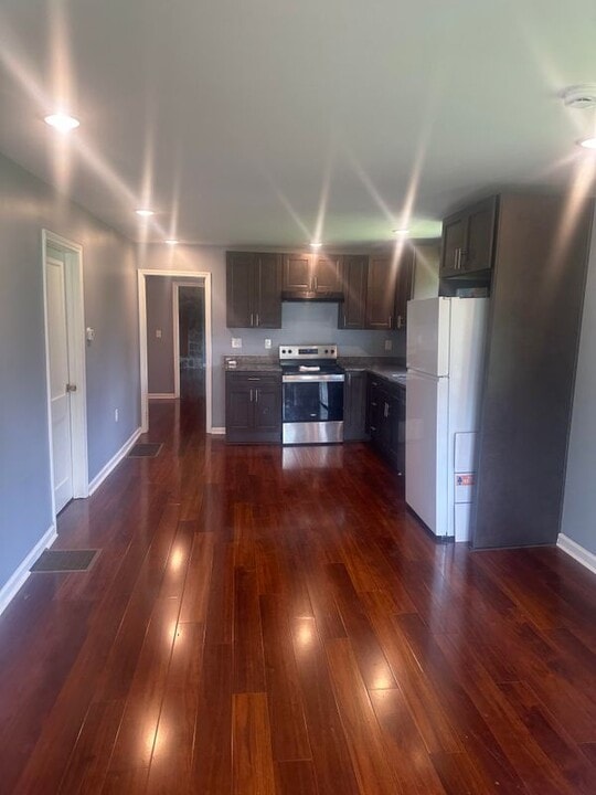 794 N Booth Rd NW in Kennesaw, GA - Building Photo