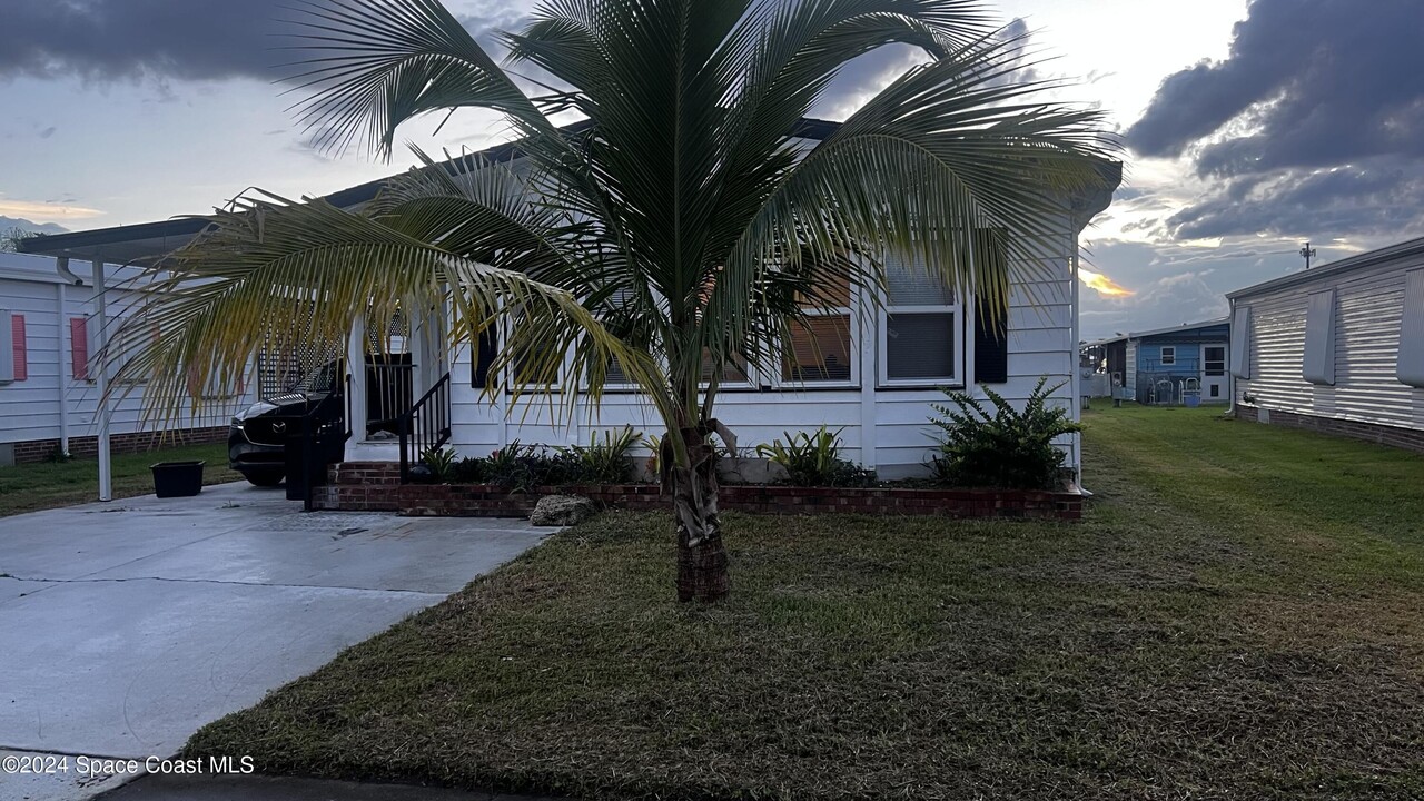 1972 Big Cypress St NE in Palm Bay, FL - Building Photo