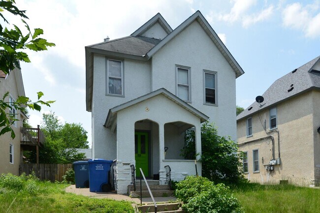 property at 920 22nd Ave NE