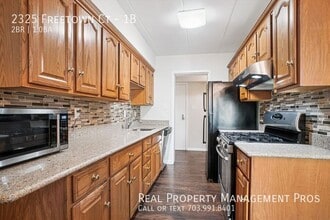 2325 Freetown Ct in Reston, VA - Building Photo - Building Photo