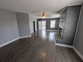 9517 West Ave in St. Louis, MO - Building Photo - Building Photo