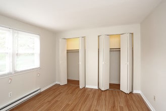 Warner Village Rental Community in Hamden, CT - Building Photo - Interior Photo