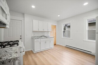 220 Hillside Ave in Waterbury, CT - Building Photo - Building Photo