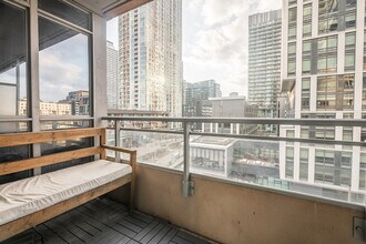 145 Fort York Blvd in Toronto, ON - Building Photo - Building Photo