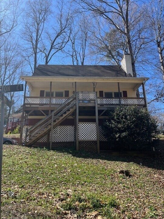 800 Wilmington Ct in Winston-Salem, NC - Building Photo