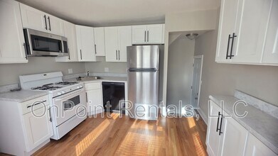 14526 Russell Ave in Allen Park, MI - Building Photo - Building Photo