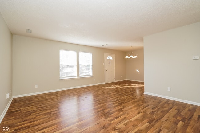 1290 Freemont Ln in Greenwood, IN - Building Photo - Building Photo