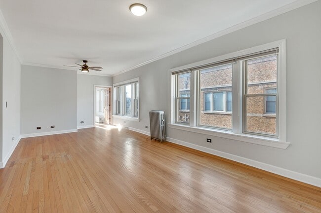 1944 W Leland Ave, Unit 1946-2