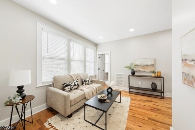 41 Meadowbrook Rd in Maplewood, NJ - Building Photo - Building Photo