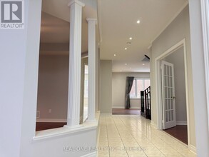 65 Boxwood Crescent in Markham, ON - Building Photo - Building Photo