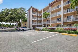 6193 Pointe Regal Cir in Delray Beach, FL - Building Photo - Building Photo