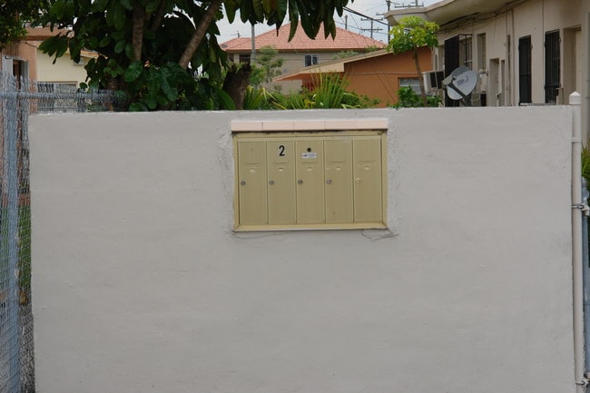 25 W 23rd St in Hialeah, FL - Building Photo - Other