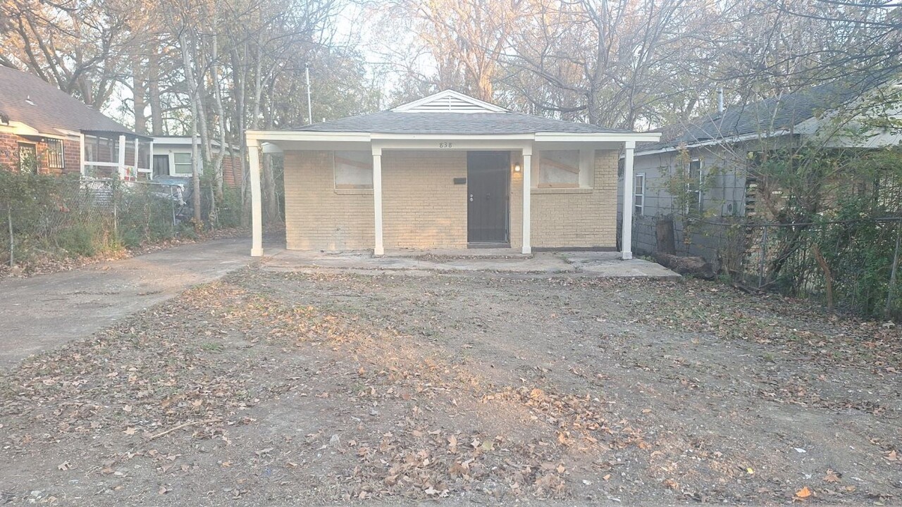 838 Crockett Pl in Memphis, TN - Building Photo