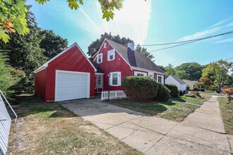 283 North St in Manchester, NH - Building Photo - Building Photo