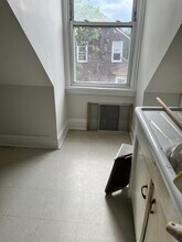 235 S Clinton Ave, Unit 3 in Trenton, NJ - Foto de edificio - Building Photo