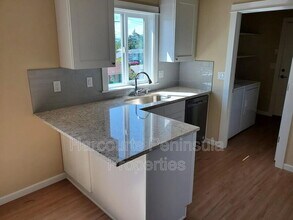 1803 Windermere Dr NE in Bremerton, WA - Building Photo - Building Photo