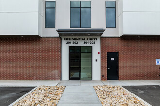 189 S 200 W in Bountiful, UT - Foto de edificio - Building Photo