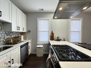 1721 N Mozart St, Unit M05H in Chicago, IL - Foto de edificio - Building Photo