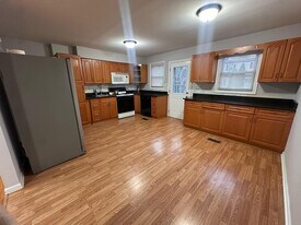 226 S 16th Ave in Manville, NJ - Building Photo