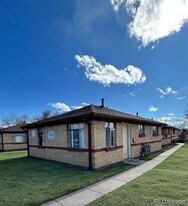 7090 W 16th Pl in Lakewood, CO - Building Photo