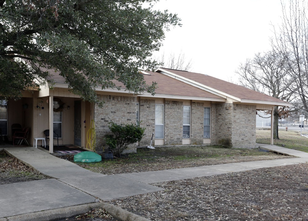 Cooper Apartments in Cooper, TX - Building Photo